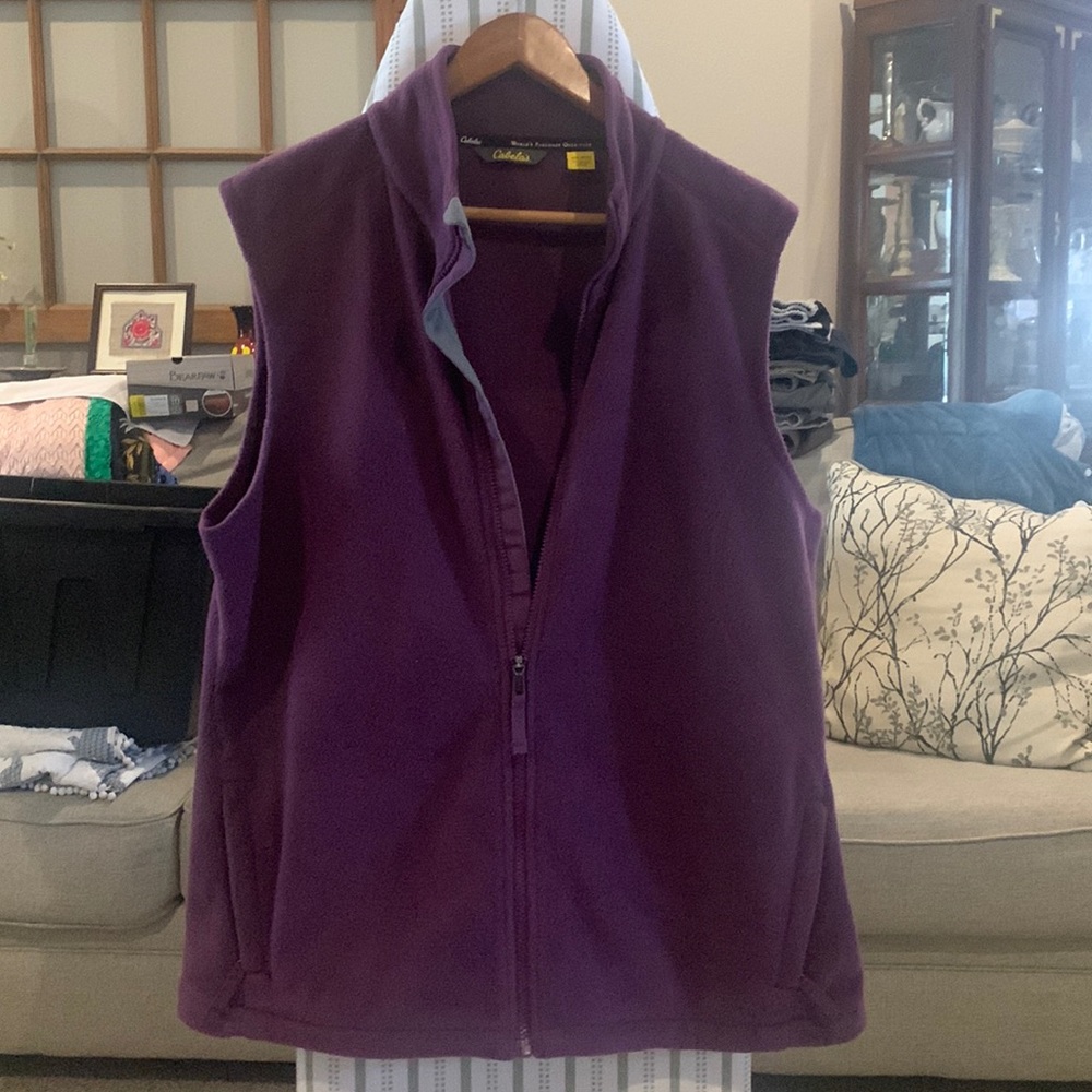 Cabelas purple vest, size 2XL